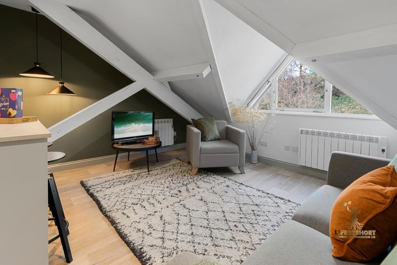Luxe Courtyard Apartment For 4 Near Exeter City Centre Екстериор снимка