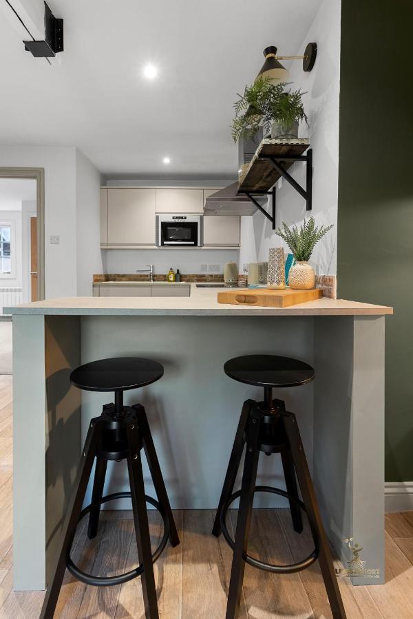 Luxe Courtyard Apartment For 4 Near Exeter City Centre Екстериор снимка